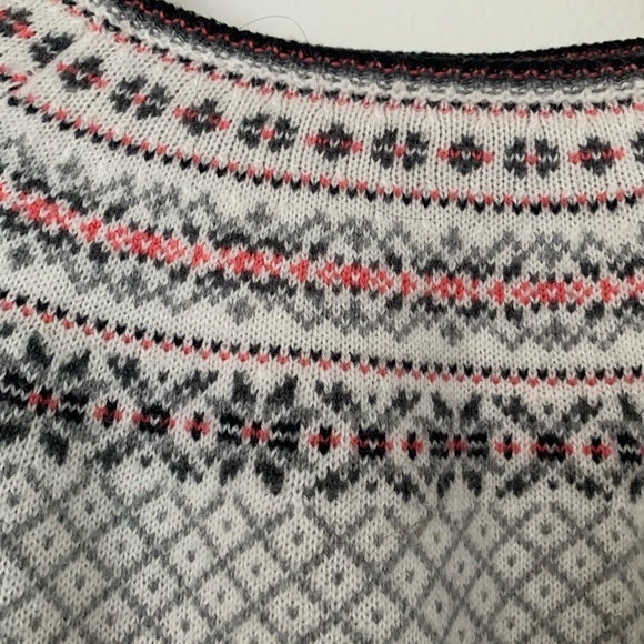 {SOLD} LOFT | Grey and White Fair Aisle Crew Neck Sweater with Pink Accent - Picture 2 of 4